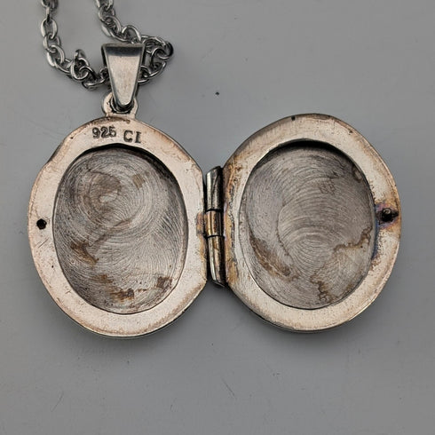 復古純銀橢圓形盒式吊墜 3.9 克帶項鍊